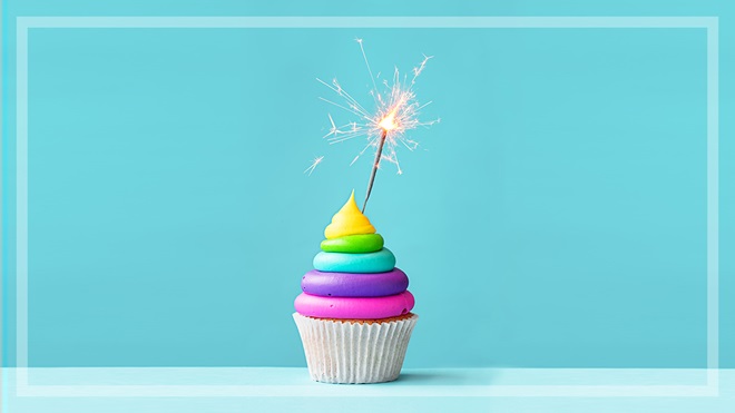 candle_in_cupcake_things_your_can_get_for_free_for_your_birthday